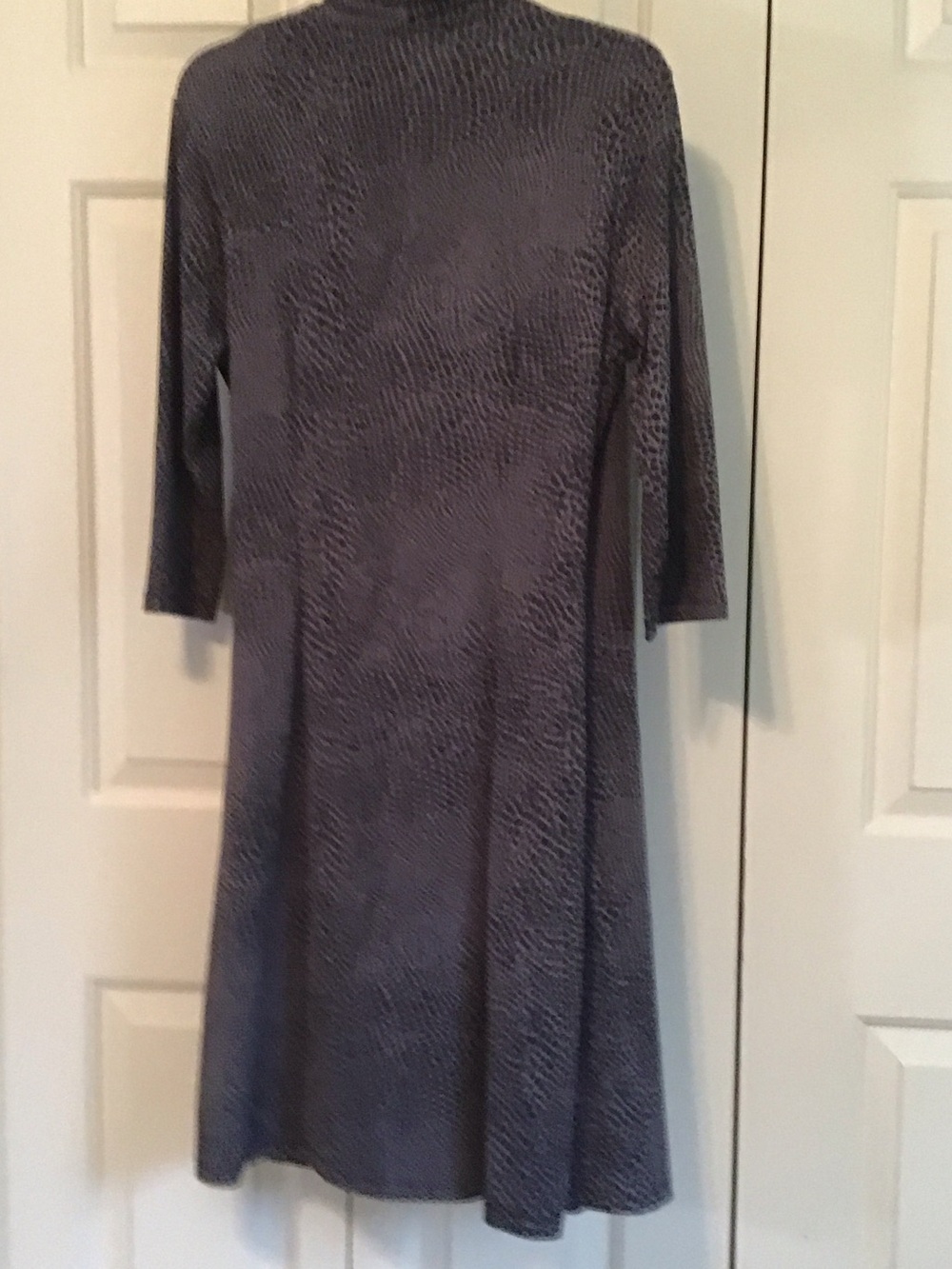 J. McLaughlin V-neck Long Sleeve Wrap Dress - Picture 4 of 6